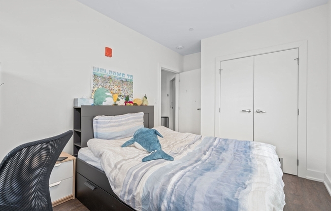 2 beds, 2 baths, 1,009 sqft, $4,100, Unit 301