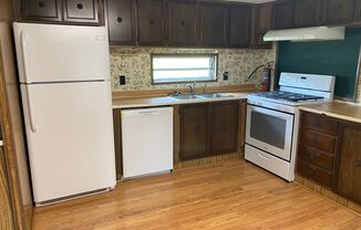 3 beds, 2 baths, $1,050