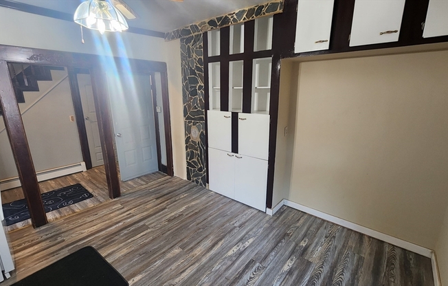 38 R MONMOUTH