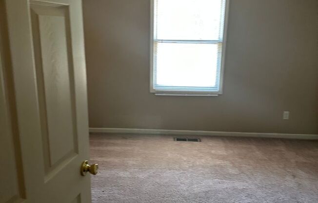 1 bed, 1 bath, 1,000 sqft, $825