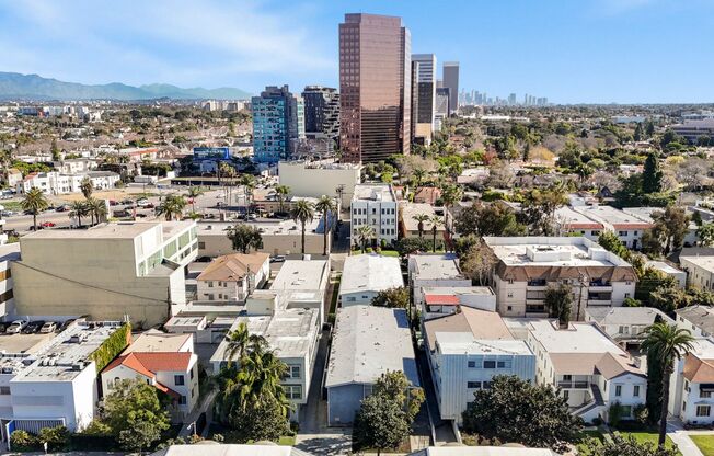 218 Gale Luxury Investments LLC