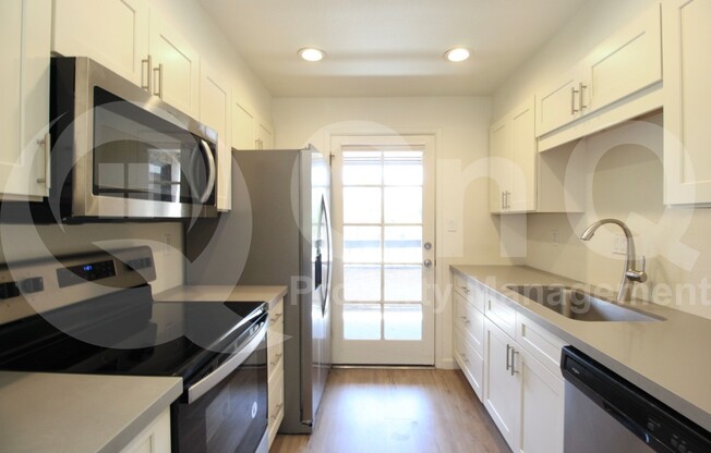 5998 N 78TH Street