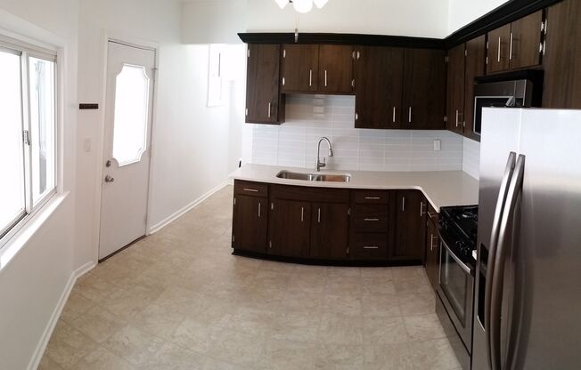 Cozy Rental - South Side Flats