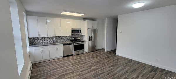 3 beds, 1 bath, $3,606, Unit 2