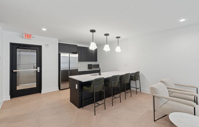 1 bed, 1 bath, 517 sqft, $1,650, Unit Unit 412