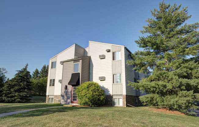 Exterior at Mason Hills Apartments in Mason, MI