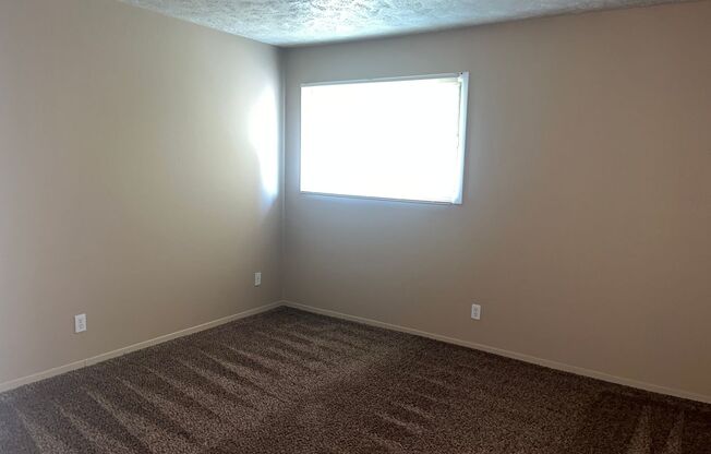 1 bed, 1 bath, 850 sqft, $1,075, Unit 10-21