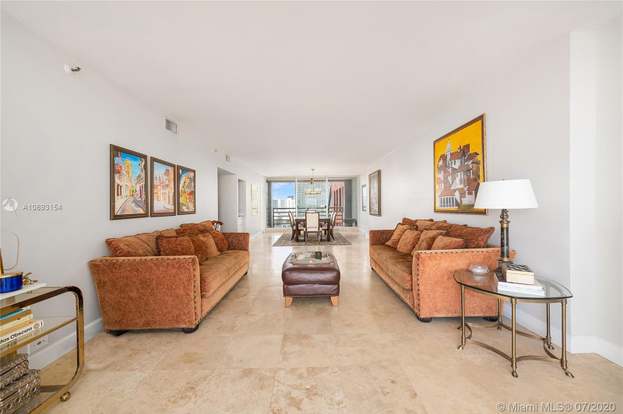 1541 Brickell Ave