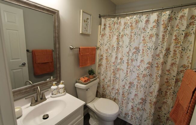 3 beds, 1.5 baths, 1,050 sqft, $1,395, Unit B-4
