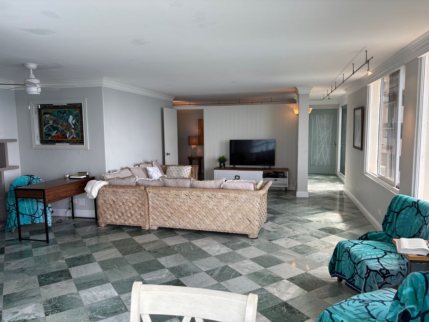 Tropic Seas #708- Elegant Gold Coast living only steps to the ocean!