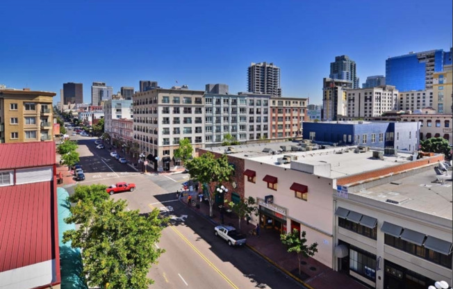 Fantastic Penthouse Unit Downtown Marina District