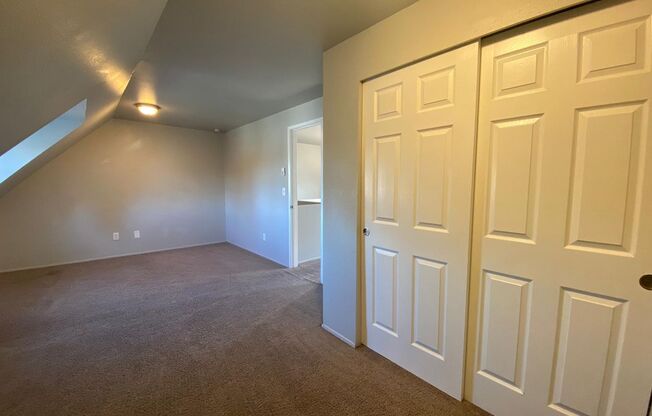 3 beds, 1 bath, 1,100 sqft, $1,855, Unit Apt D