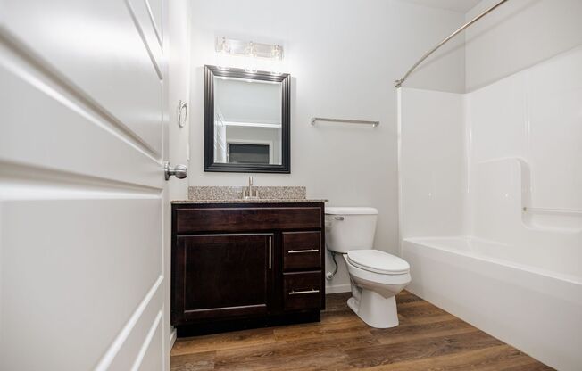 2 beds, 2 baths, 1,008 sqft, $1,770, Unit 315