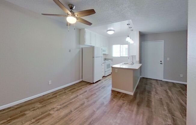 2 beds, 1 bath, 875 sqft, $2,495, Unit A30