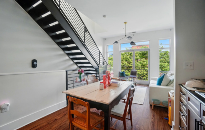 2133 SOUTHEND DR