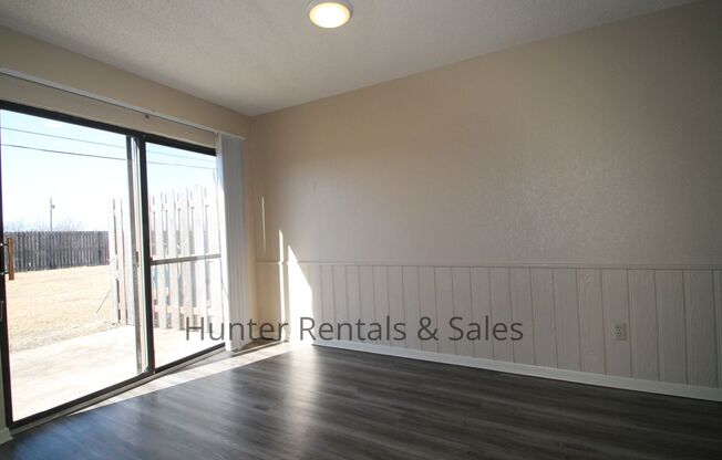 2 beds, 1.5 baths, $875