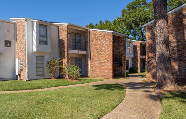 Greenview East - Apartments in Baton Rouge, LA