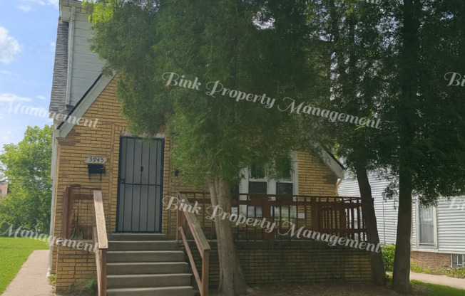 5943-5945 Lakeview