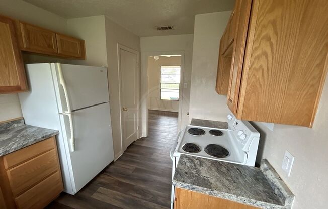 1 bed, 1 bath, $675, Unit 1306 Jacqueline St