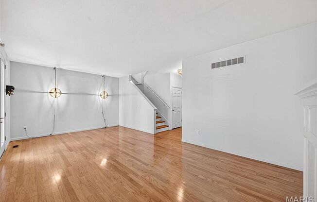 4 beds, 3.5 baths, 2,580 sqft, $3,100, Unit Simeon Bunker Street - 3275