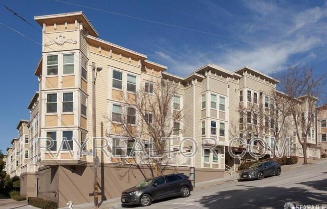 2225 23rd Street, Unit 213