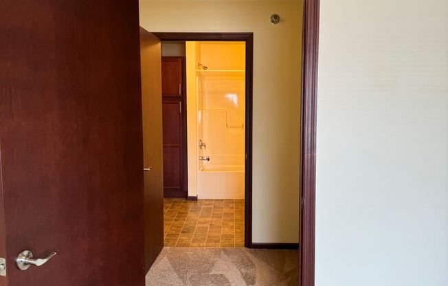2 beds, 2 baths, 1,004 sqft, $1,245, Unit 3839-210