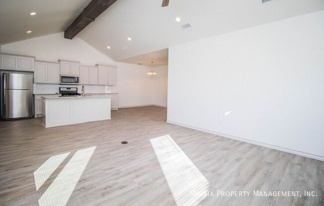 2405 Quitman Ave.