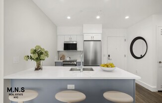 2 beds, 2 baths, $4,595, Unit 4-D