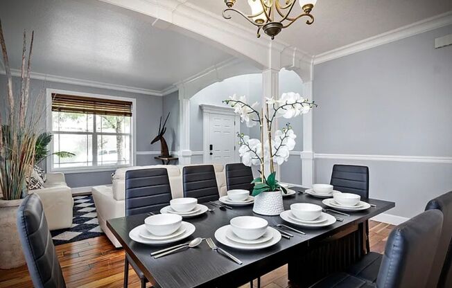 7 beds, 3.5 baths, $7,000