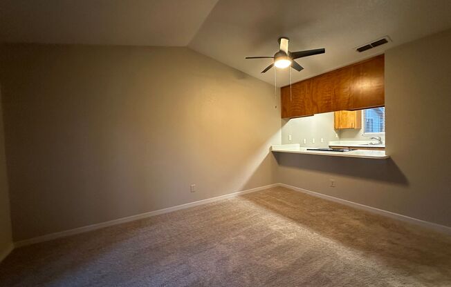 2 beds, 1 bath, $1,675, Unit 10