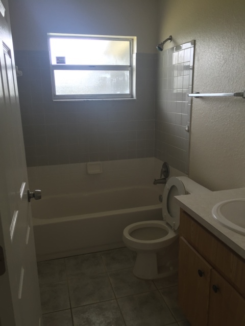 Three Bedroom One & A Half Bath - Bartow