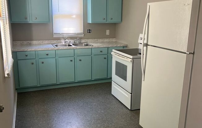 1 bed, 1 bath, $895