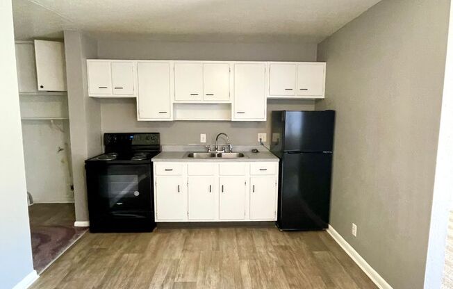 2 beds, 1 bath, 720 sqft, $1,075, Unit 3246