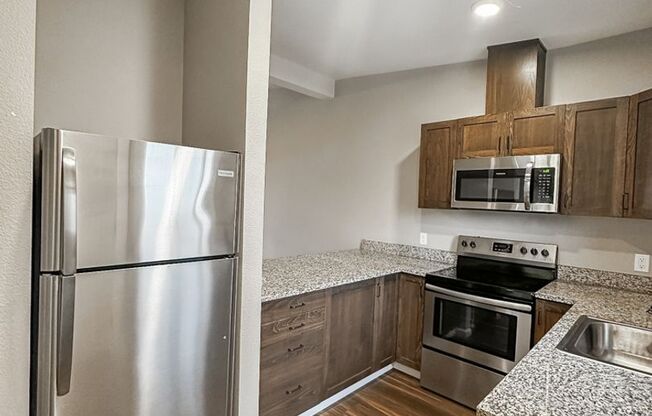 1 bed, 1 bath, 690 sqft, $1,300, Unit Cap5