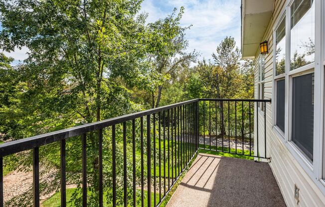 3 beds, 2 baths, 1,250 sqft, $2,150, Unit 670-205