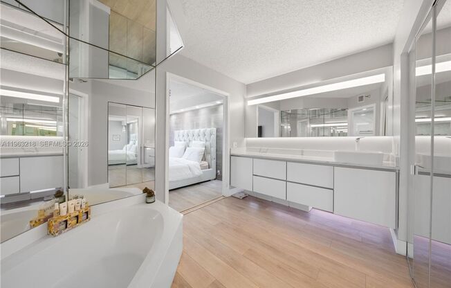 3 beds, 2 baths, $4,200, Unit # 1406