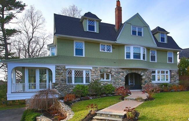 460 ALT HEATH ST