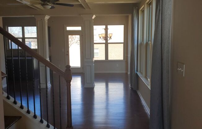Gorgeous End Unit Townhome!