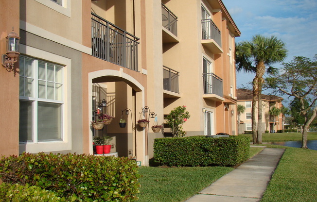 2 beds, 2 baths, $2,402