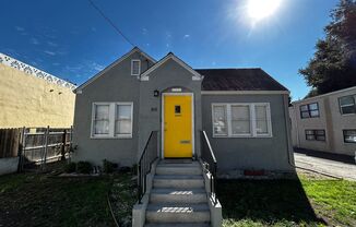 Available Now: 2-Bedroom, 1-Bath with Converted Garage Space in Vallejo!