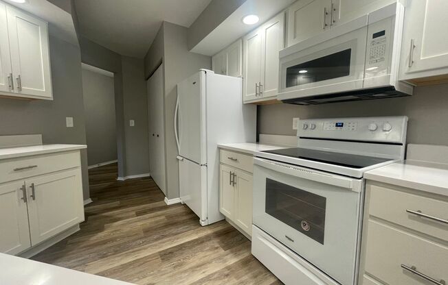 1 bed, 1 bath, 1,112 sqft, $2,300, Unit 409