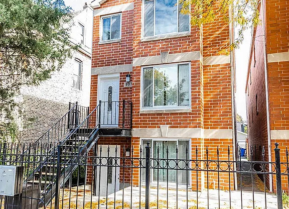 807 South Claremont Avenue