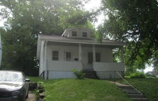 2 beds, 1 bath, $1,095