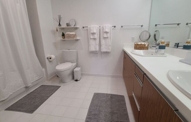 3 beds, 2 baths, $5,250, Unit # 1418