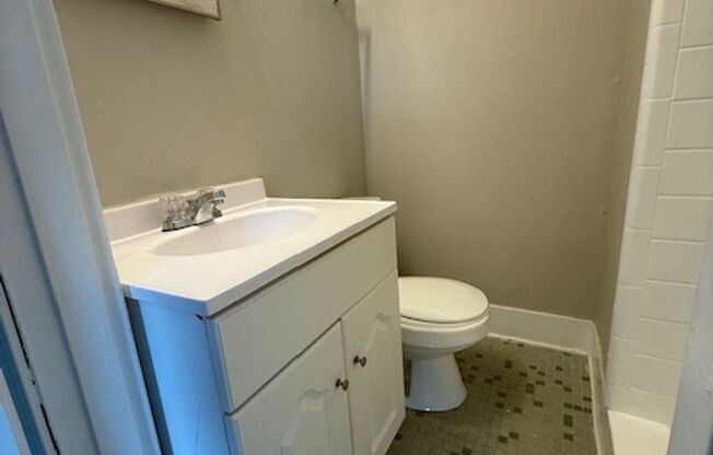 4 beds, 2 baths, 1,330 sqft, $1,495