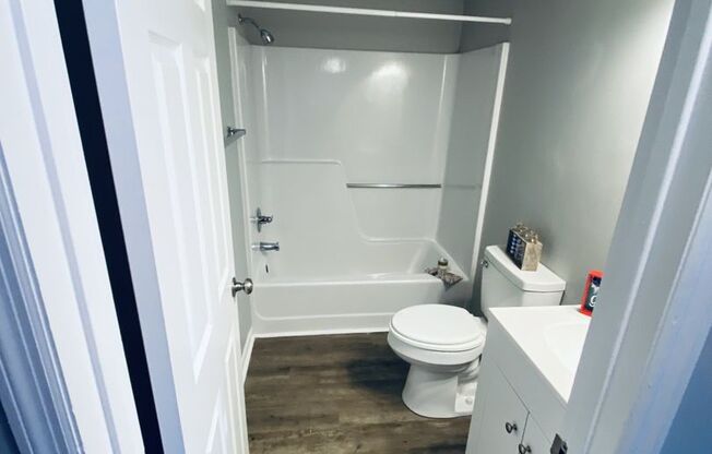 2 beds, 1 bath, 768 sqft, $895, Unit 3620-D