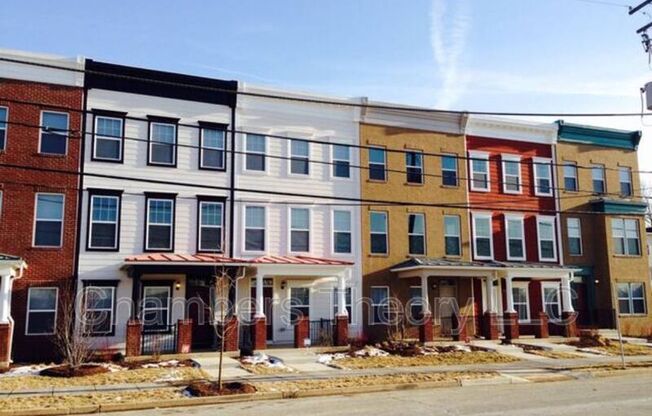 755 ANACOSTIA AVE NE