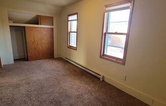 2 beds, 1 bath, $800, Unit Unit B