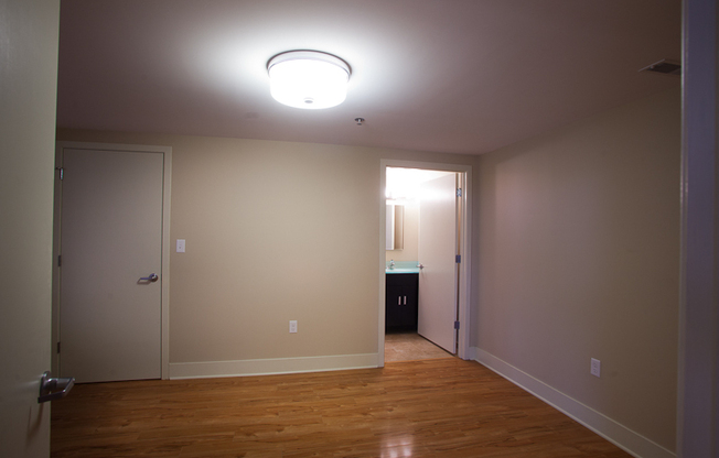 2 beds, 2.5 baths, 1,700 sqft, $2,480, Unit 410