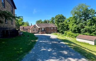 3097 Woodland Road